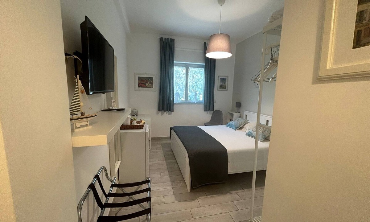 Santa Maria Villa | SoleeMare Barletta: Double Room with Furnished Outdoor Area