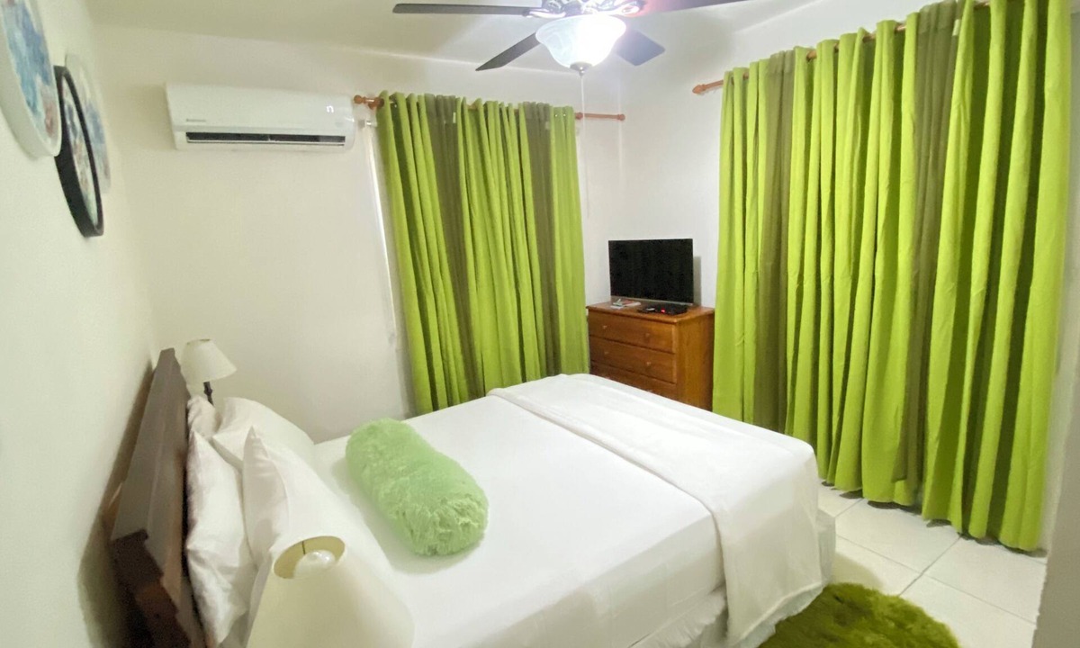 Chancery Lane Apartment | Soothing 2-bedroom apartment with AC in beautiful Barbados. 5min from D Airport