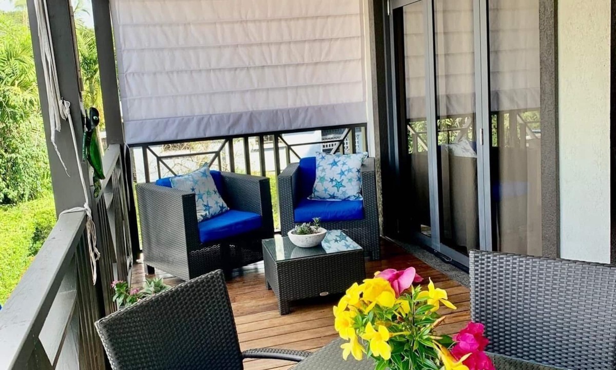 Lascelles Apartment | SPECIAL OFFER MAY -OCTOBER Gorgeous apartment with views over the communal pool