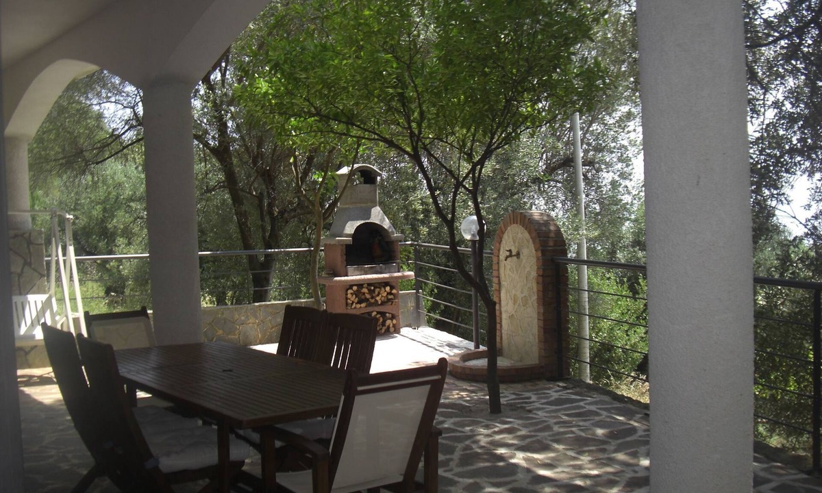 Marina di Pisciotta Apartment | Strandnahe Wohnung in Pisciotta mit Grill by Interhome