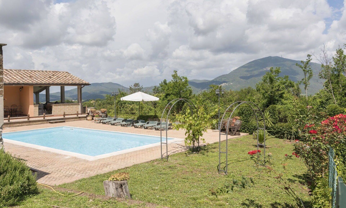 Casperia Villa | Stunning private villa for 6 people with private pool, WIFI, TV, terrace and pets allowed
