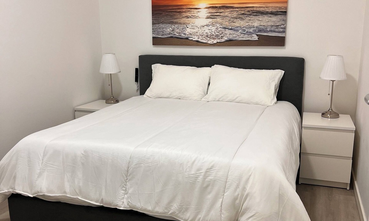Livorno Apartment | Sunny Sands Apartment