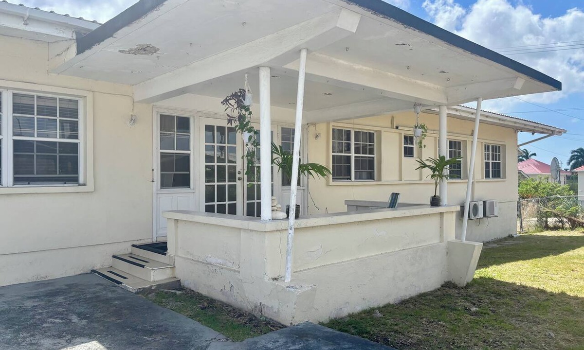 Clermont House | The Orchard: Island Breeze & Mango Trees, St James, 5min drive to nearest beach