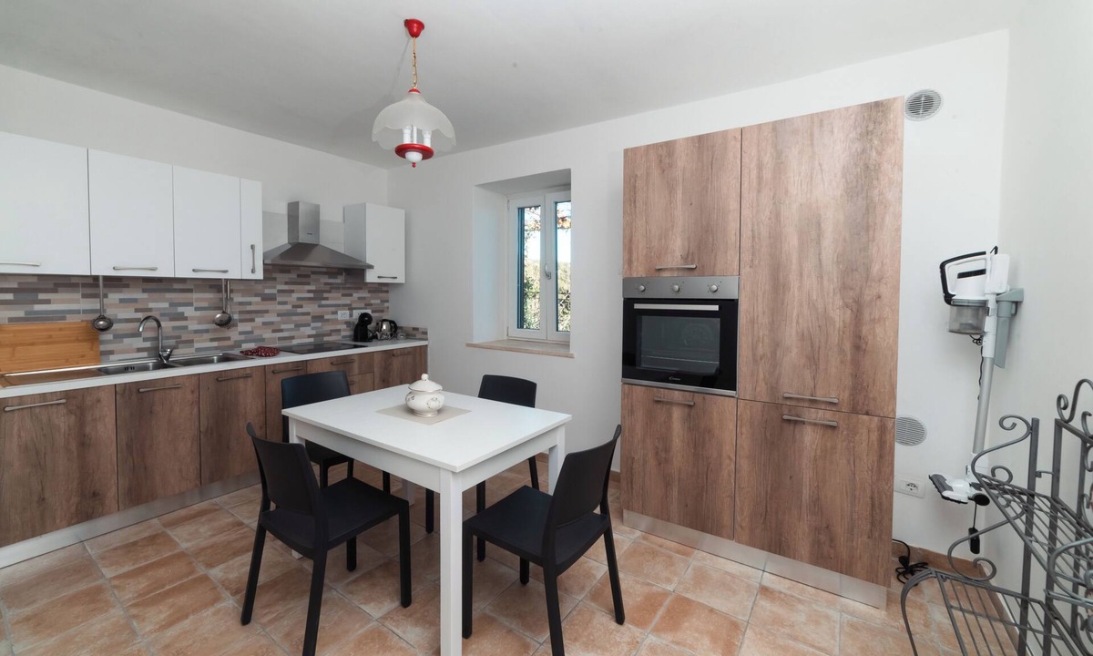 Vatolla House | The Sparrow's Nest - Hill 20 minutes from the sea