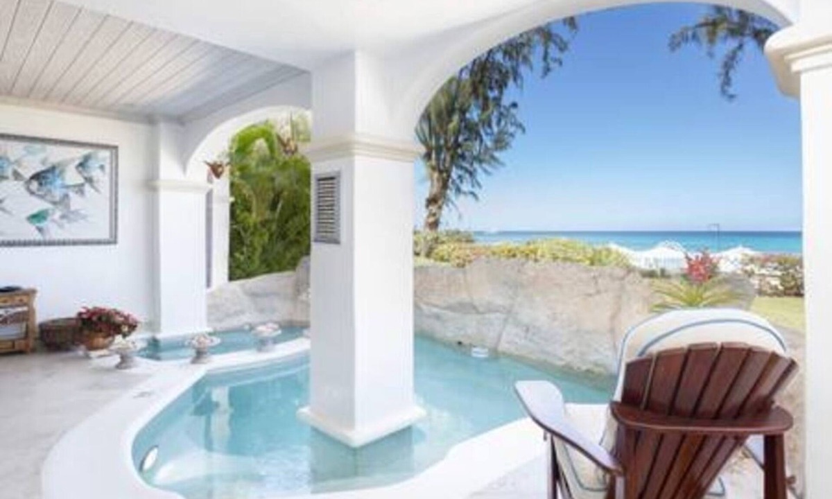 Old Trees Bay Apartment | Villa Azzurro at Old Trees by Young Estates