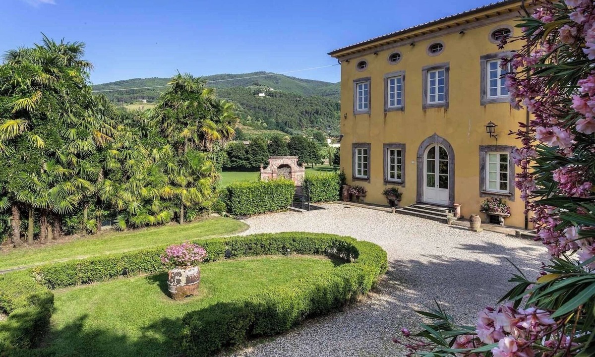 Vicopelago Villa | Villa Bellefleur - Large Countryside Villa