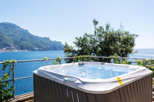 San Cosma Apartment | VILLA DI PALMA access to the beach and solarium