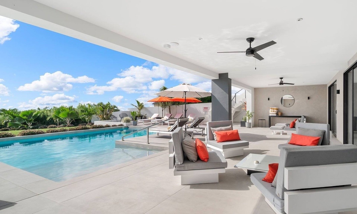 Weston Villa | Villa Elan 5 Bedroom Villa