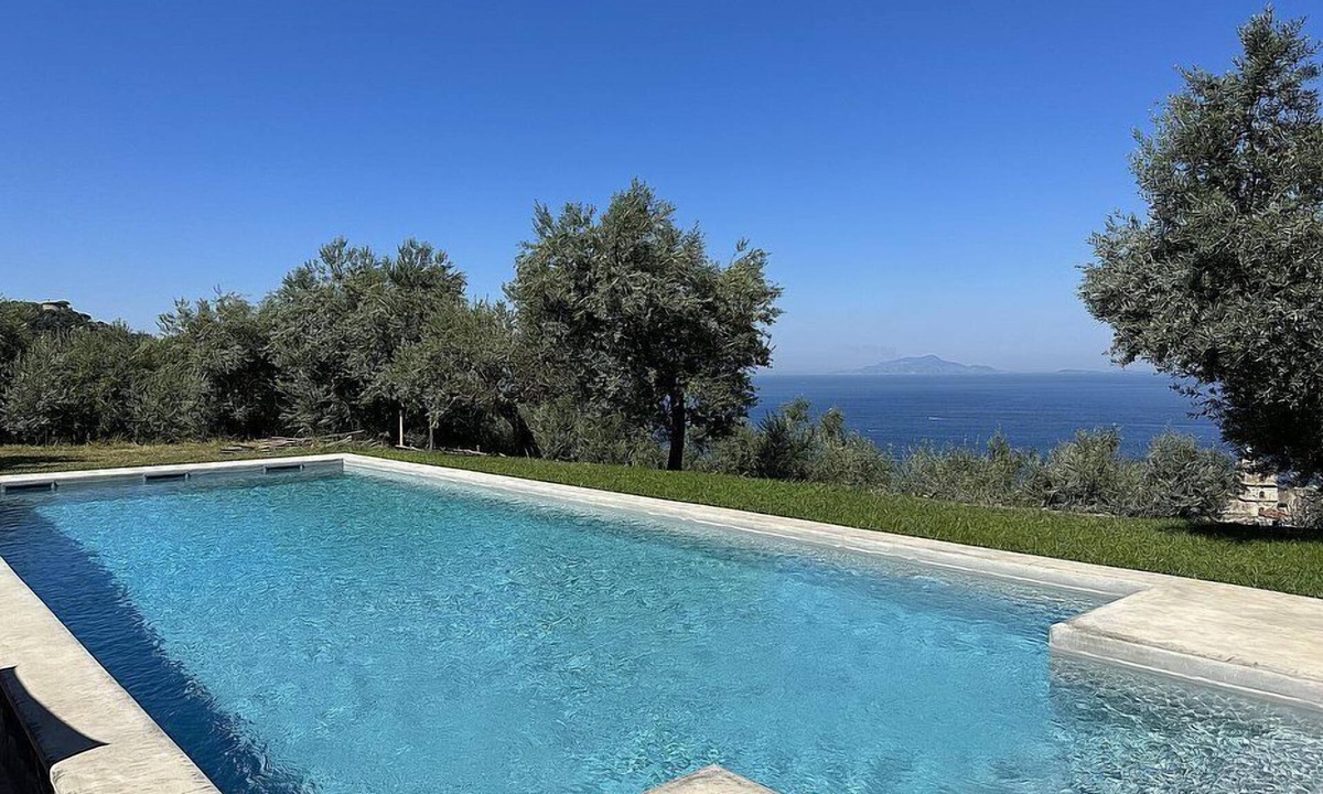 Schiazzano House | Villa Lillamora: A characteristic and welcoming two-story apartment that is part of an ancient country house with the strong charachter which derives from it actually being a restored old mill, with Free WI-FI.