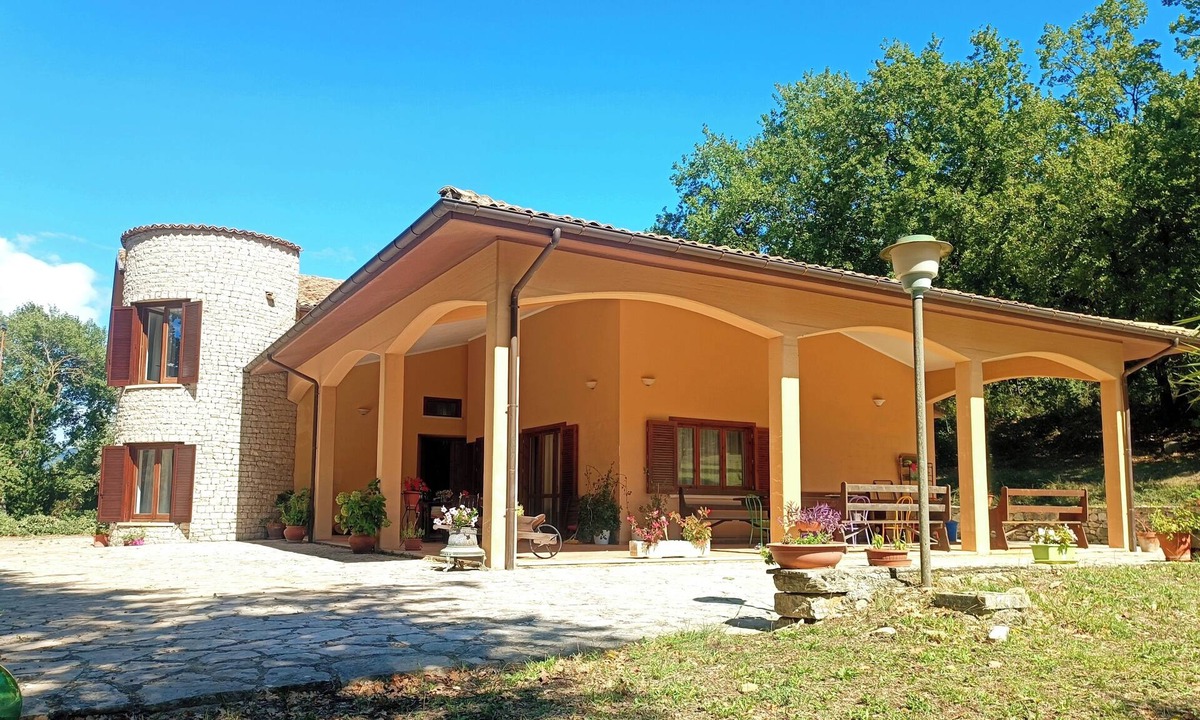Sant’Agapito Villa | Villa Mammaré WHOLE VILLA WITH PARK