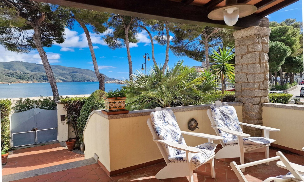 Marina di Campo Villa | Villa Mirella Seafront