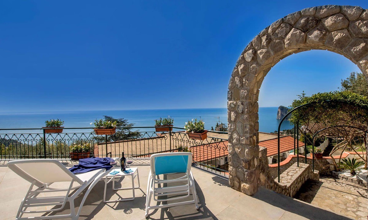 Marina del Cantone Villa | Villa Sea Breeze with pool - My Rental Homes