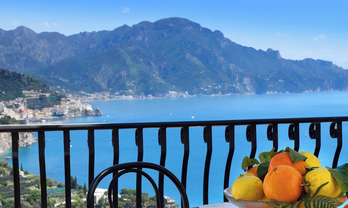 Conca dei Marini House | Villa with magnificent views of the sea and the coast of Amalfi-PARKING