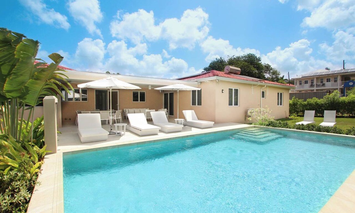 Porters House | Walk to Beach! 5BR Villa w/Pool - Haynes House