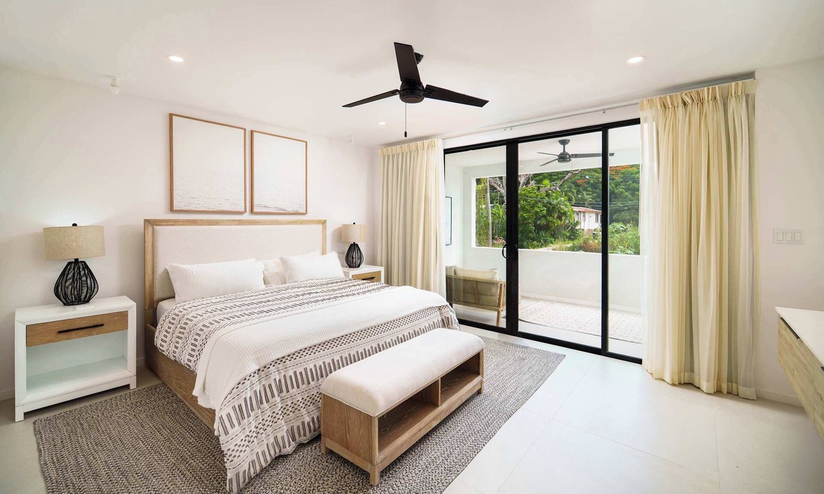 Gibbes House | Walk to Beach, New Elegant 2BR Villa with Pool!