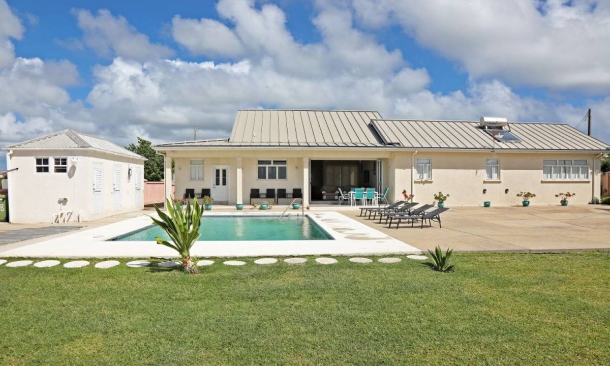 Gibbons Villa | Windy Ridge Lodge - Charming 3 bedroom villa near peaceful Oistins