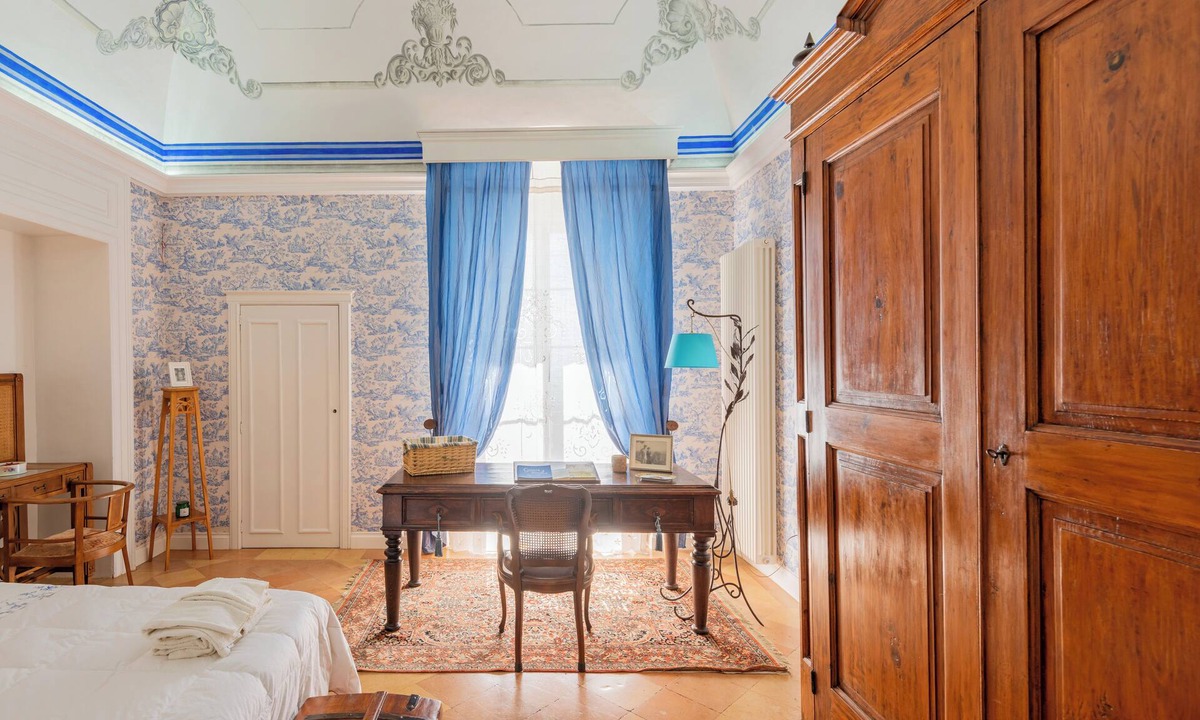 Monte Sant'Angelo Villa | XIXth century VILLA BASSO in Gargano- holiday rental overlooking the sea