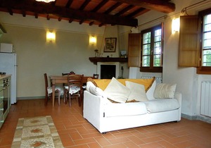 Attractive apartment in farmhouse with pool in beautiful surroundings in MONTECARELLI