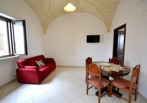 Borgo Salino D, fully refundable with voucher*: A characteristic and welcoming apartment in the characteristic style of the Apulian countryside, with Free WI-FI. in Diso