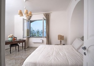 Bright and charming VILLA VALENTINA with private panoramic terrace and sea view