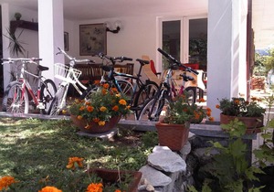 Cima Villa Sleeps 12 in Cima