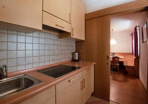 Comfortable Apartment 3 "Zur Sonne" with Mountain View, Garden & Wi-Fi in Lajen