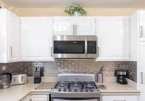 Near Dover Beach Apt with Patio, Garden, and BBQ