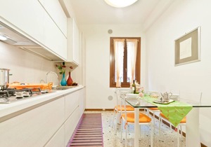 Spacious, luxury, bright apartment, easy to reach, with WiFi and Air Cond. in Venezia
