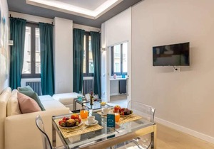 Sweett | Duomo 2A - Two Bedroom Apartment, Sleeps 4 in Milano