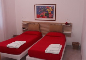 Villa with pool 300 meters from the sea sleeps 12 - Free WiFi air conditioning in Syracuse
