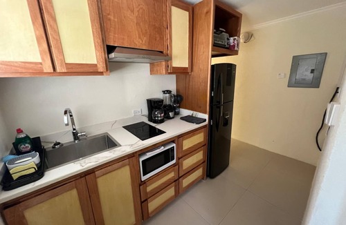 Thombury Hill Apartment | 1BR NEWLY REFURBISHED Apartment | Pool | Minutes to Oistins