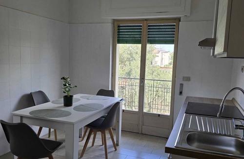 Calalunga-Pietragrande Apartment | 3-bedroom apartment in superb Calalunga-pietragrande with WiFi, AC