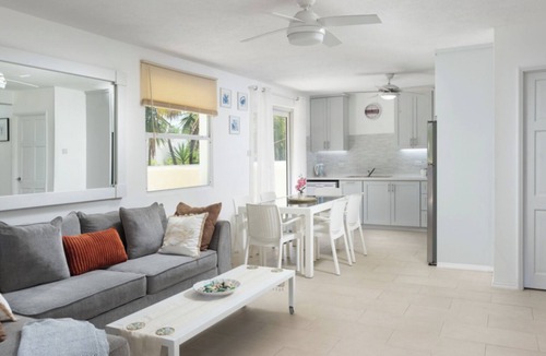 Porters Apartment | 3BR Holetown Near to Beach, Mango Court - by ZenBreak