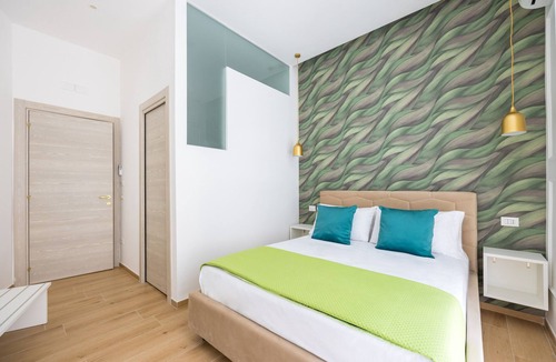 Naples City Centre Bed & Breakfast | 4 Stelle Housing - Queen Room by Wonderful Italy