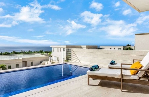 Merlin Bay Apartment | 40 Westmoreland Hills