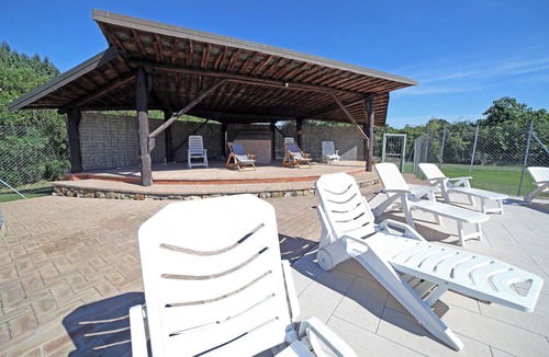 Bolgheri Apartment | 8-person apartment with pool on Tuscan farm near the sea and Bolgheri!