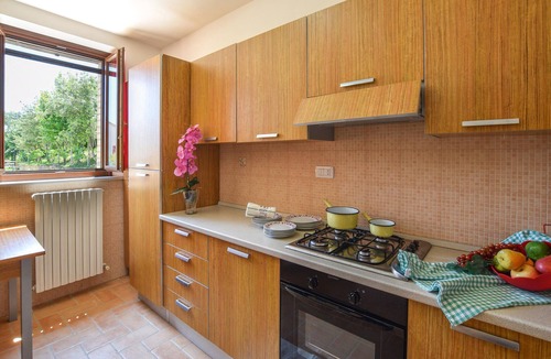 Cingoli House | 9 bedroom accommodation in Cingoli