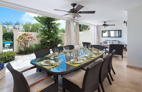 Mullins House | A 4 Bedroom Rental, A Short Walk To Mullins Beach - Includes Beach Club Access