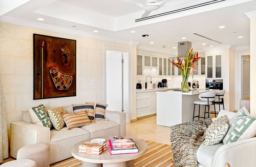 Diamond Valley Villa | A beautifully appointed 2-bdrm, 2-bath resort villa atop Barbados’ most celebrated cliffside, w/panoramic ocean views & designer interiors. Dedicated concierge service & complimentary airport transfers.