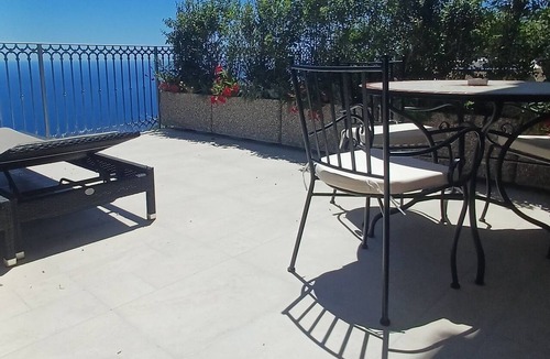 San Michele House | A cozy and romantic bed-and-breakfast with a view of the Amalfi Coast