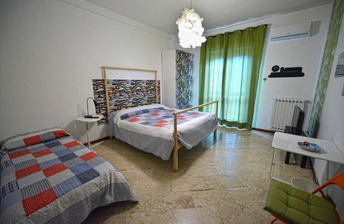 Municipio 2 Bed & Breakfast | Aback