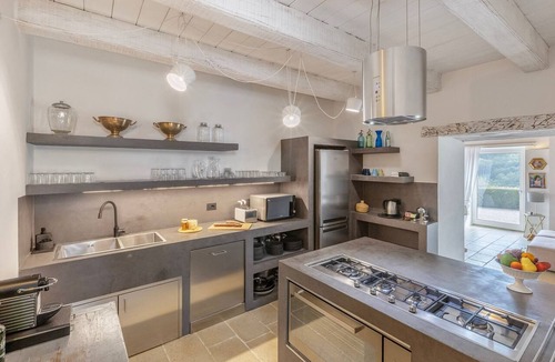 Comunanza Villa | About 30 minutes from Ascoli Piceno, Villa Ondina is a charming retreat with private pool