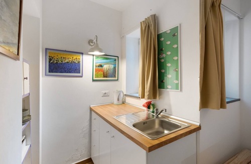 Fisciano Apartment | Agriturismo 'Delizioso In Natura' with Mountain View, Wi-Fi and Air Conditioning