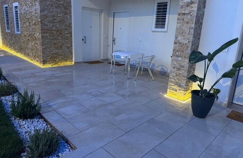 Municipio 5 House | Airport Garden Residences: Comfort and relaxation just a stone's throw from the airport and the sea