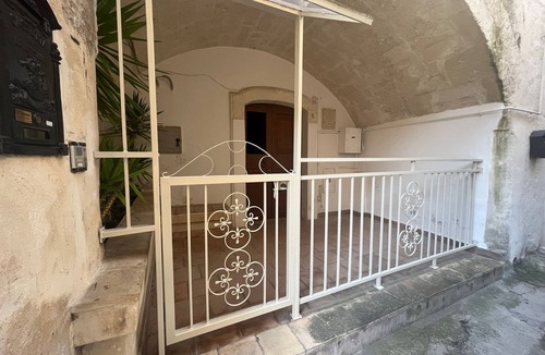 Sasso Barisano Apartment | Al Duomo Historical House, Two Levels Room, in the heart of the Sassi of Matera