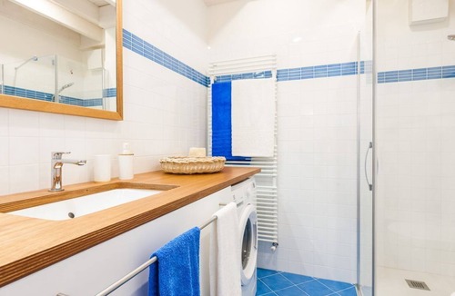 Malcesine Old Town Apartment | Al vecchio frantoio in the center of town with beautiful lake views, near beach