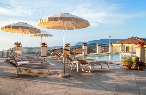 Laureana Cilento House | Amazing home in Laureana Cilento