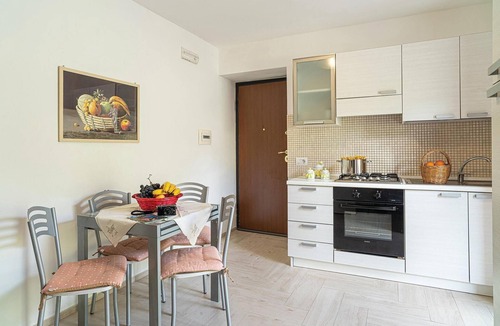 Torraca House | Amazing home in Torraca with WiFi