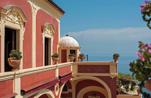Montepertuso Villa | AMORE RENTALS - Palazzo Santa Croce with heated Pool, Sea View, Breakfast