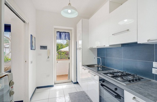 Castellabate Apartment | Apartment 'Polverino' with Mountain View, Private Garden and Wi-Fi